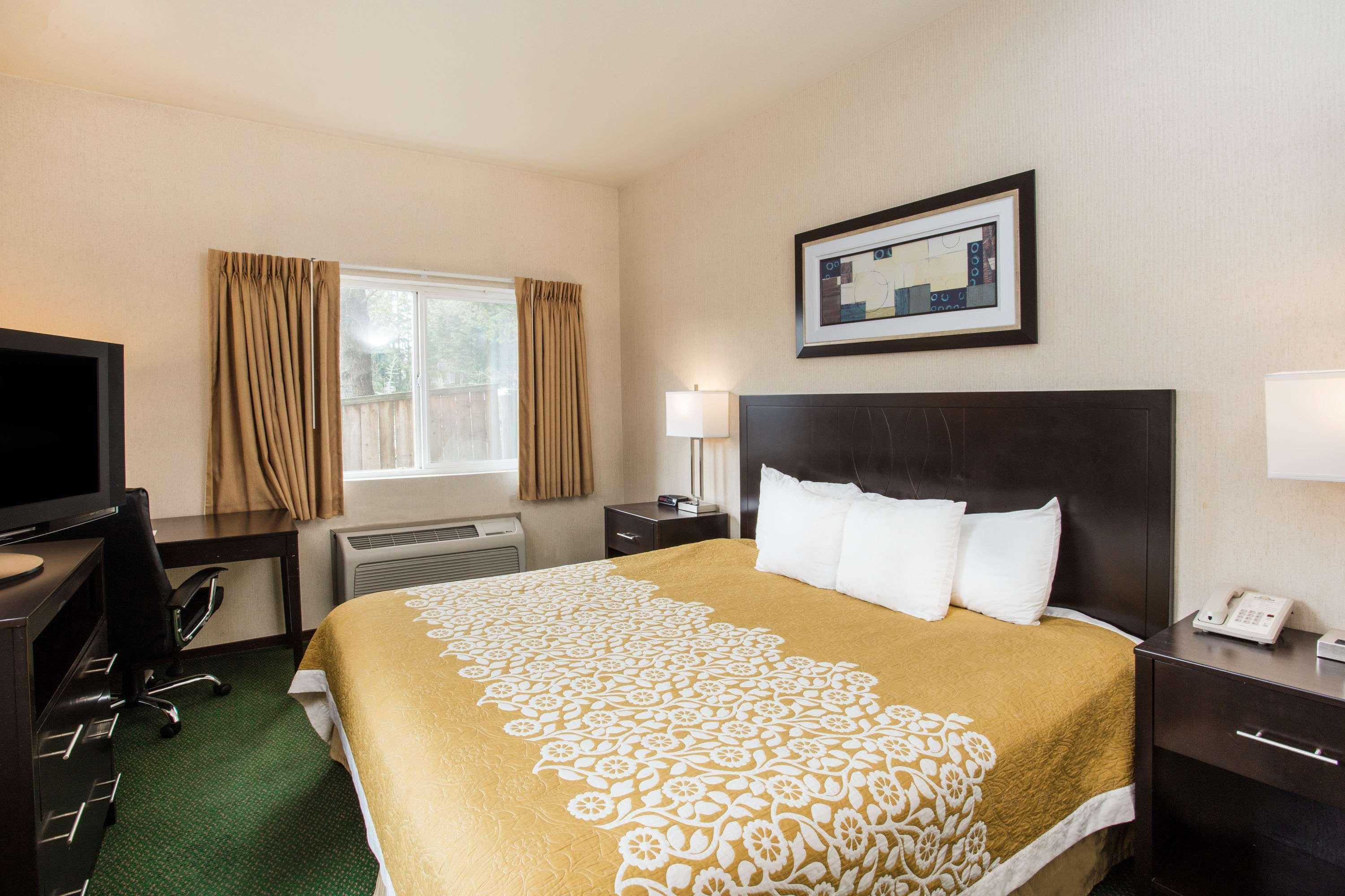 Days Inn By Wyndham Seattle Aurora Shoreline Dış mekan fotoğraf